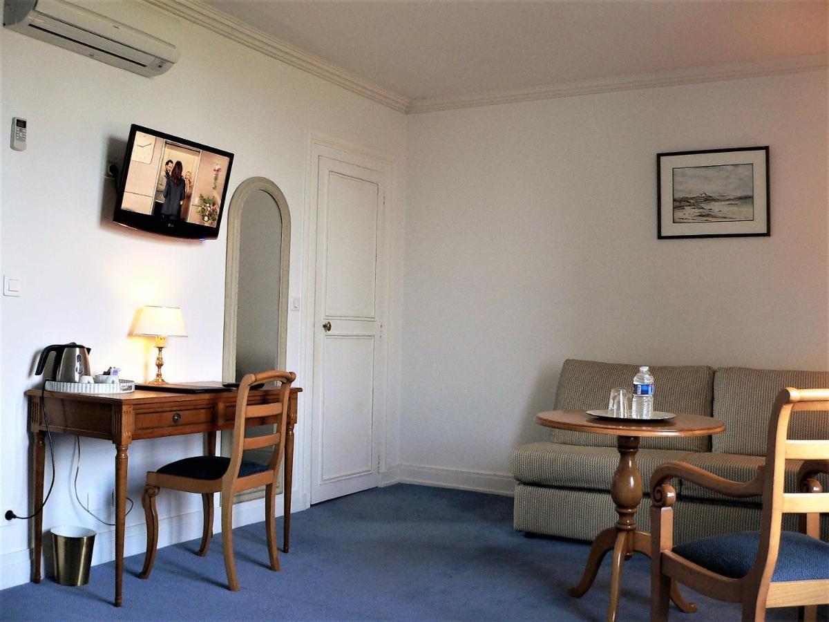 Chateau De La Rozelle Hotel 4*