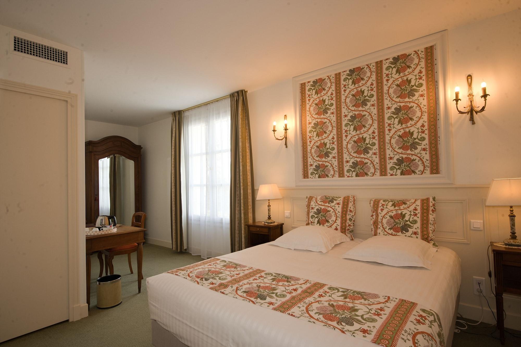Hotel Chateau De La Rozelle 4*