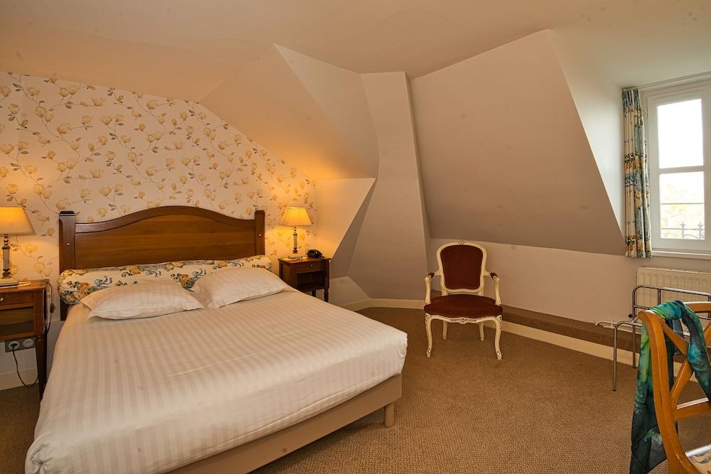 Chateau De La Rozelle 4*